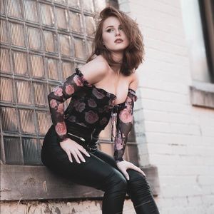 Meet your Posher, Nicole